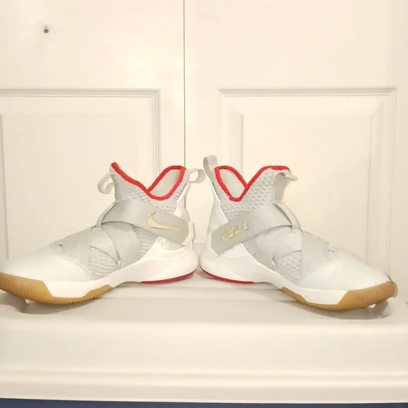 Nike LeBron "Soldier" 12 EP "Light Bone" - 8.5 - red/off-white/gold - Picture 7 of 15
